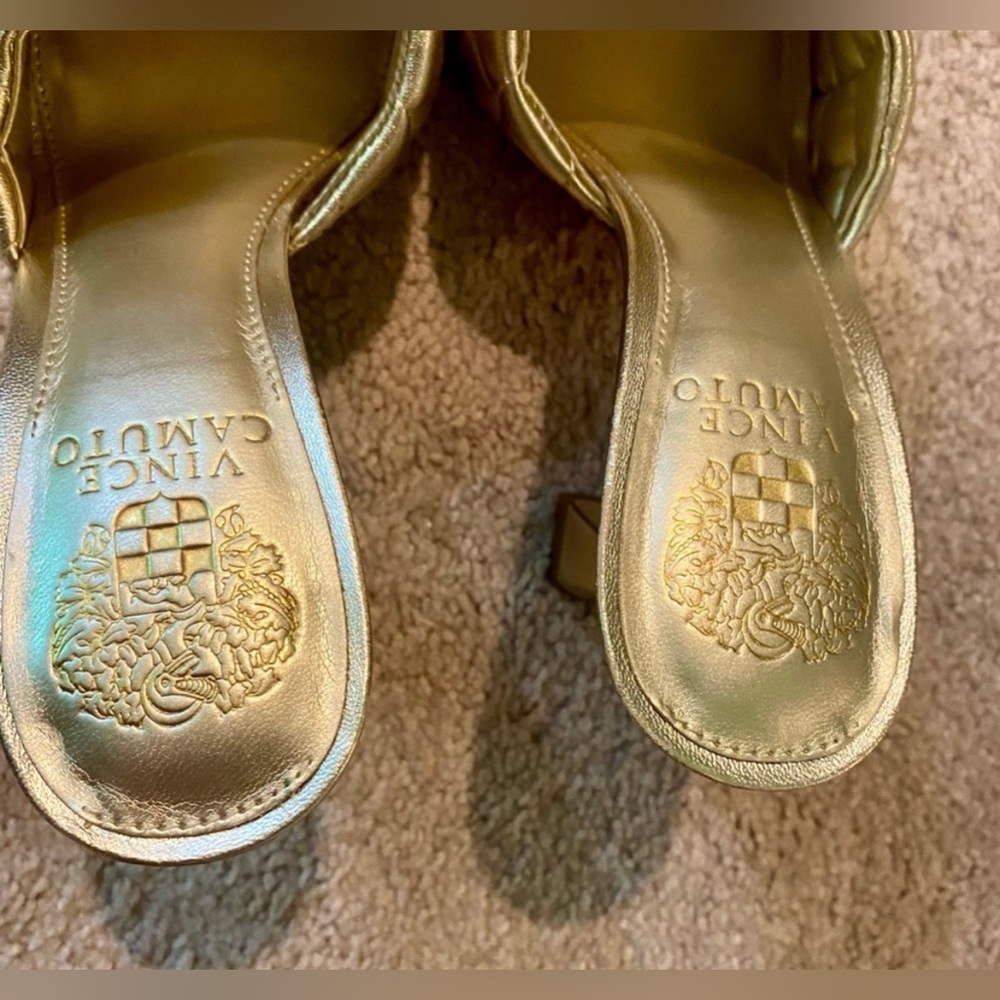 NWOB VINCE CAMUTO Reselm Quilted Band Leather Dress Sandals gold 7 1/5 - Picture 5 of 10